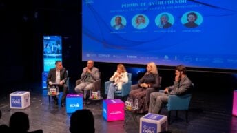 Wargha Enayati, Camelia Sucu, Valentina Vesler si Stefan Hamza pe scena Permis de Antreprenor