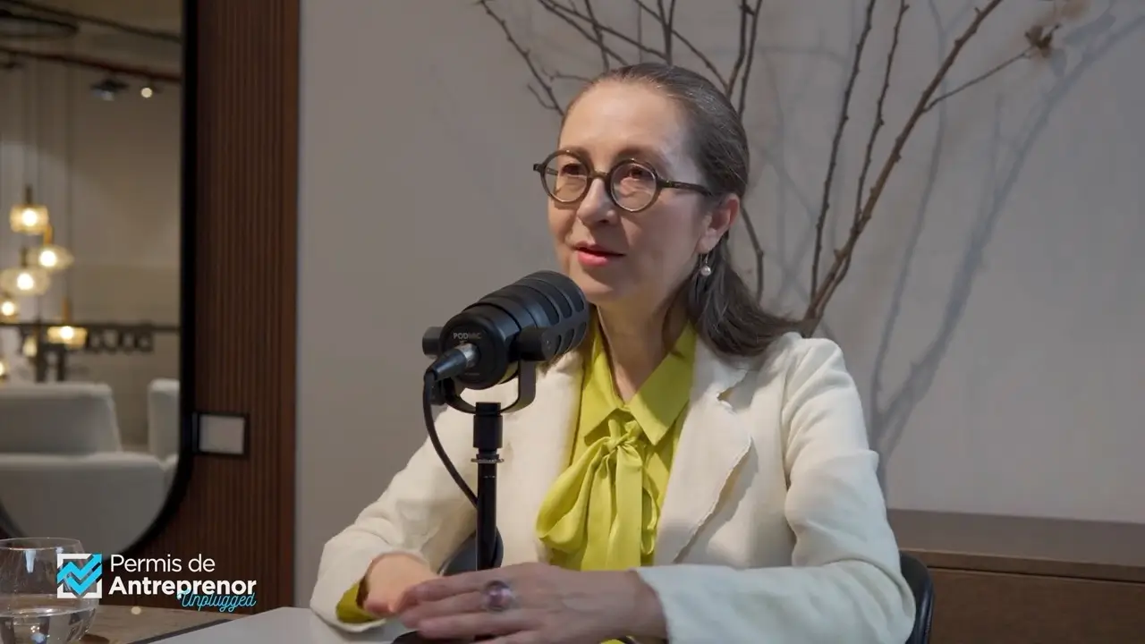 Plafon TVA 395000 – ghid practic pentru antreprenori (fundal dark)