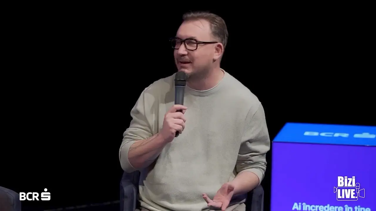 Robert Graur pe scena Permis de Antreprenor, vorbind despre delegare, FOMO și DJ Superstore