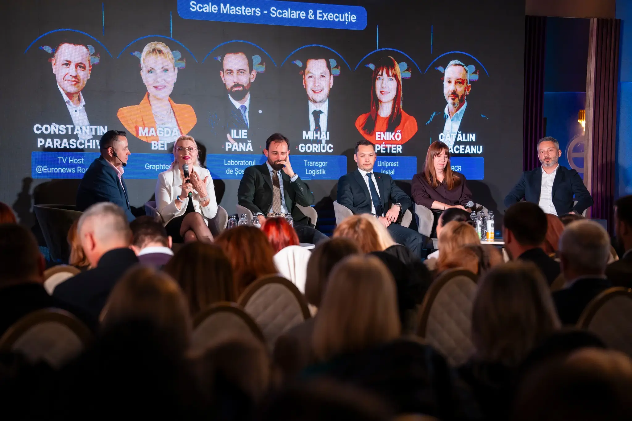 Panel de antreprenori și lideri de business la eveniment Permis de Antreprenor, discutând despre scalare, execuție și decizii în perioade de incertitudine