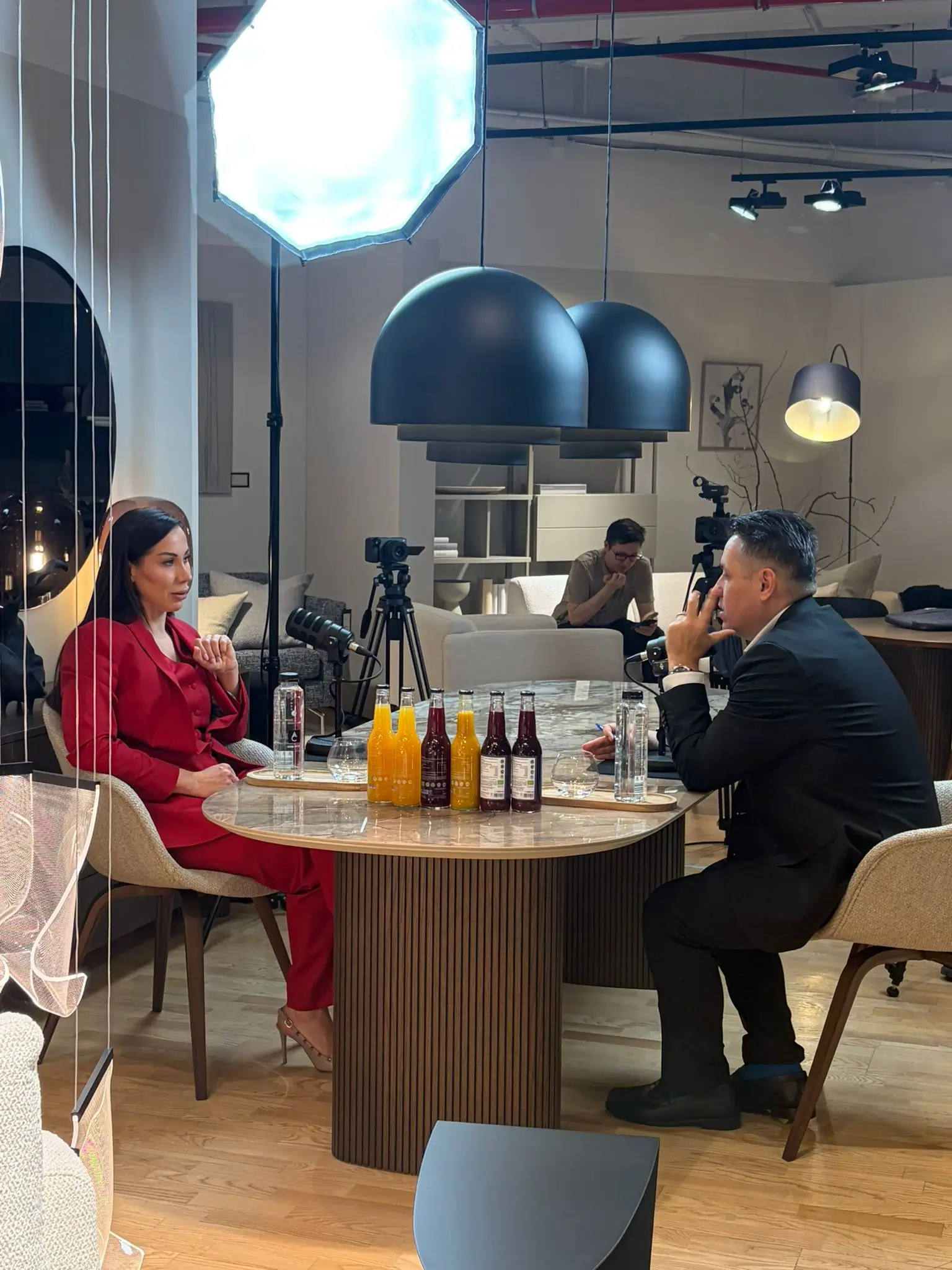 Anca Țîrcuș, CEO Aronia Charlottenburg, în platoul podcastului Permis de Antreprenor Unplugged alături de Constantin Paraschiv