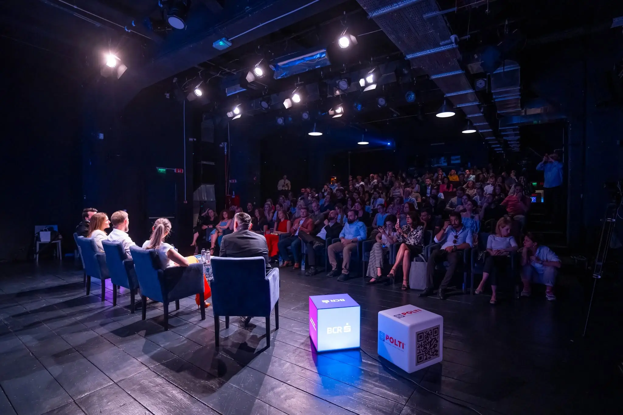 Sală plină la ediția cu public Permis de Antreprenor din 27 mai 2026, la Teatrul Apollo111 din București, parteneri BCR și Polti